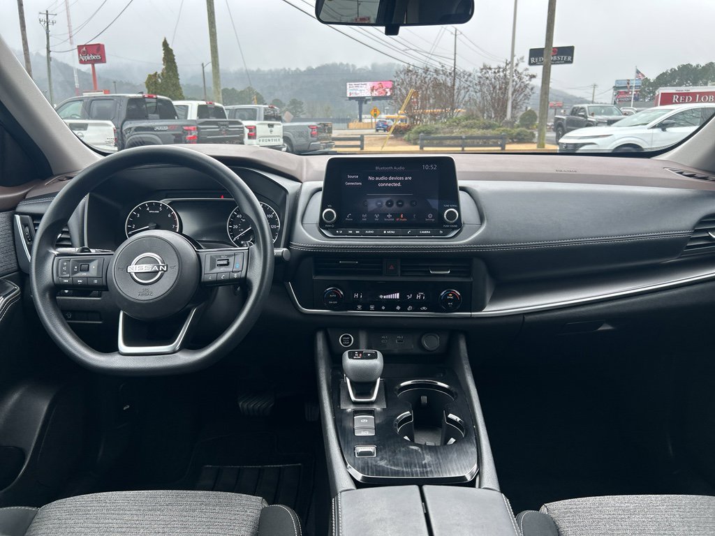 Used 2023 Nissan Rogue SV image 15