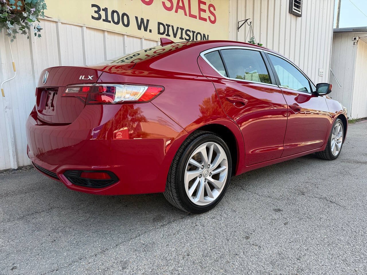 Used 2017 Acura ILX FWD image 3