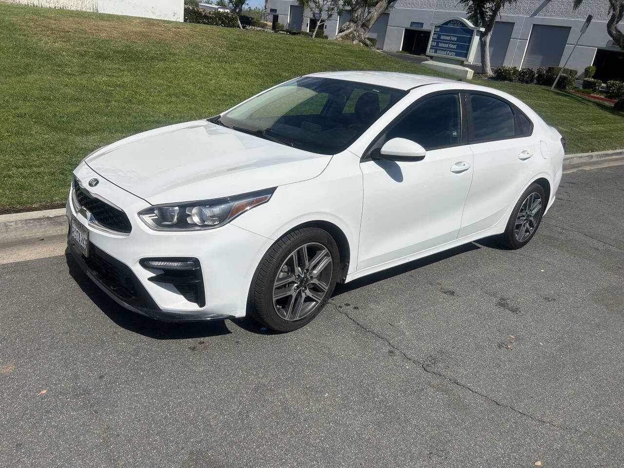 Used 2019 Kia Forte S image 2