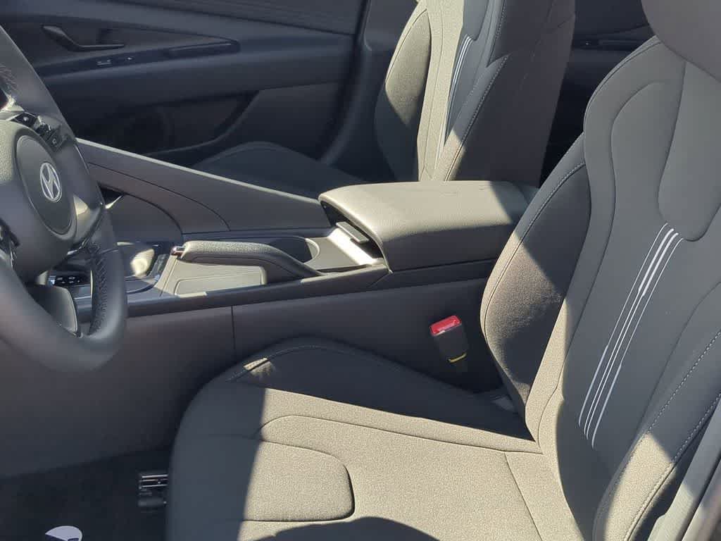 New 2026 Hyundai Elantra Sport FWD image 17