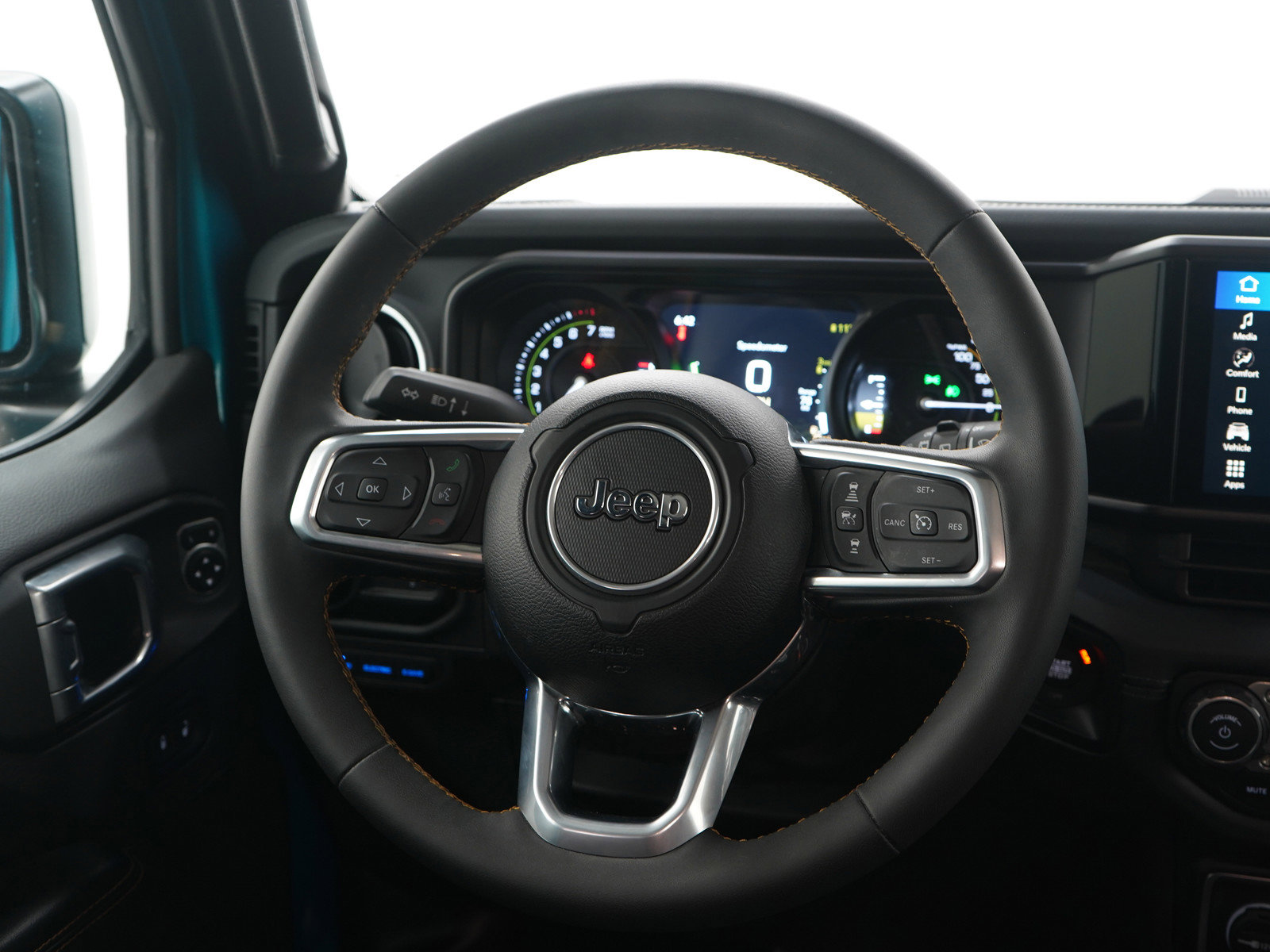 Used 2024 Jeep Wrangler Unlimited Sahara AWD/4WD image 16