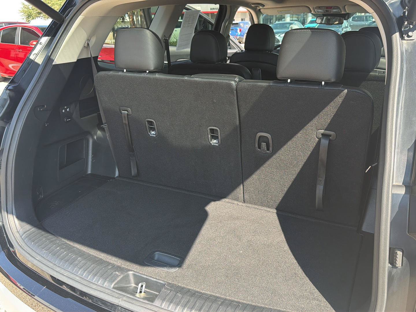 Used 2024 Kia Telluride EX w/ EX Captain's Chair Package FWD image 18