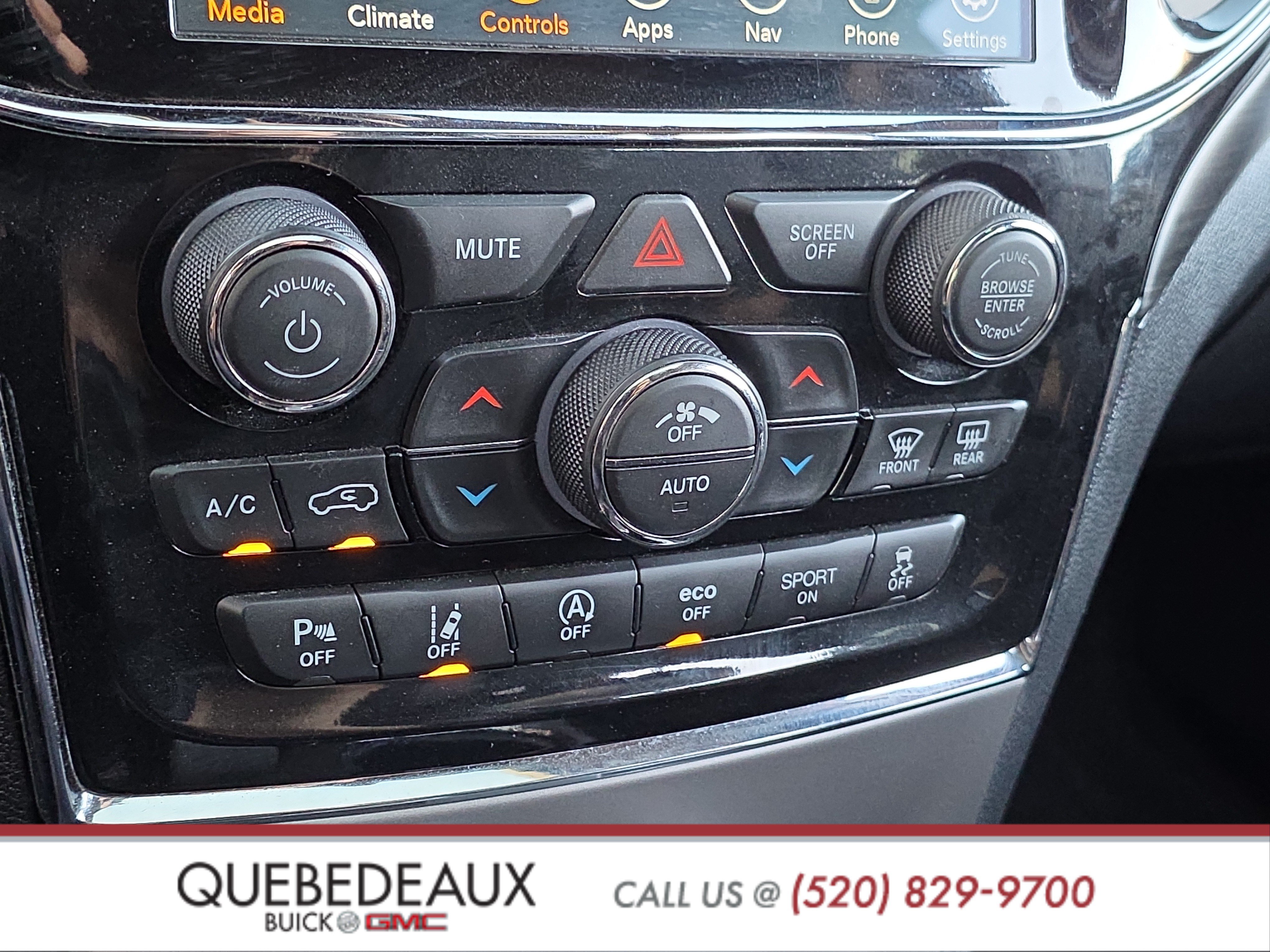 Used 2020 Jeep Grand Cherokee Altitude AWD/4WD image 20