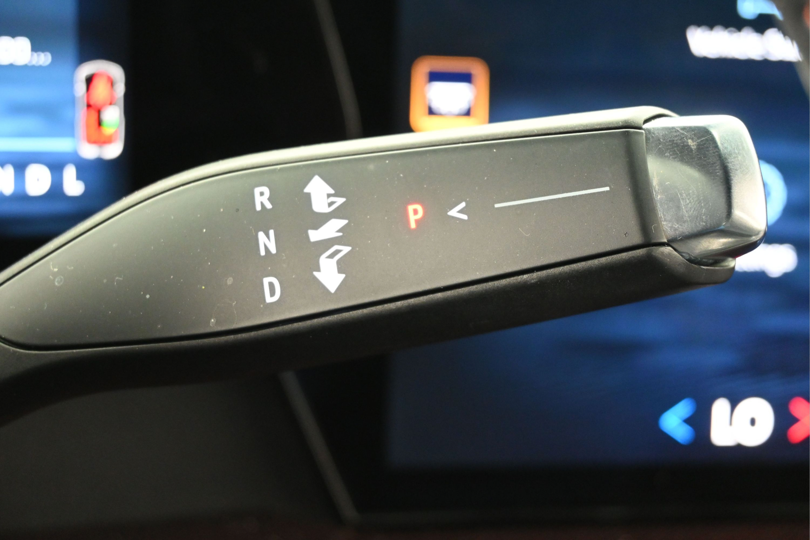 Used 2024 Chevrolet Traverse RS FWD image 18