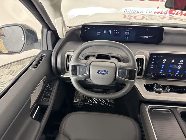 New 2025 Ford Expedition Active image 10