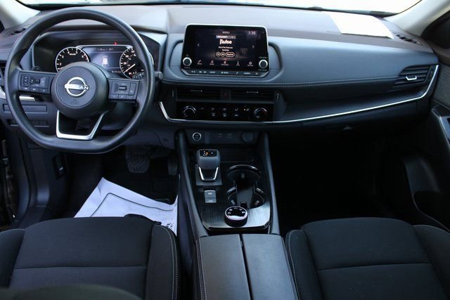 Used 2023 Nissan Rogue S image 32