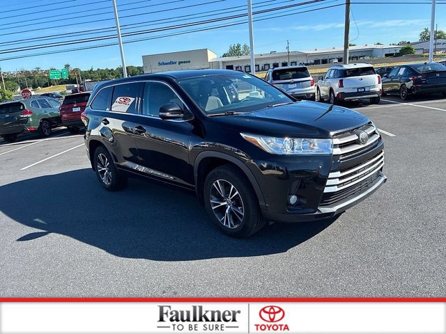 Certified 2018 Toyota Highlander Plus AWD/4WD image 2