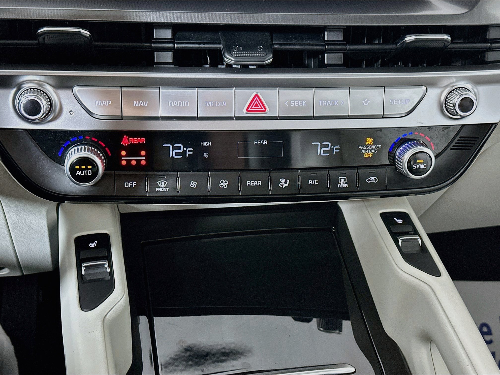 Certified 2025 Kia Telluride S AWD/4WD image 16