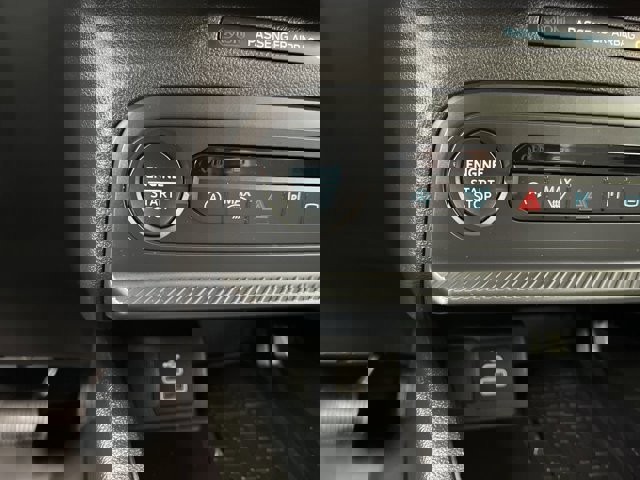 Used 2025 Ford Bronco Sport Badlands image 21