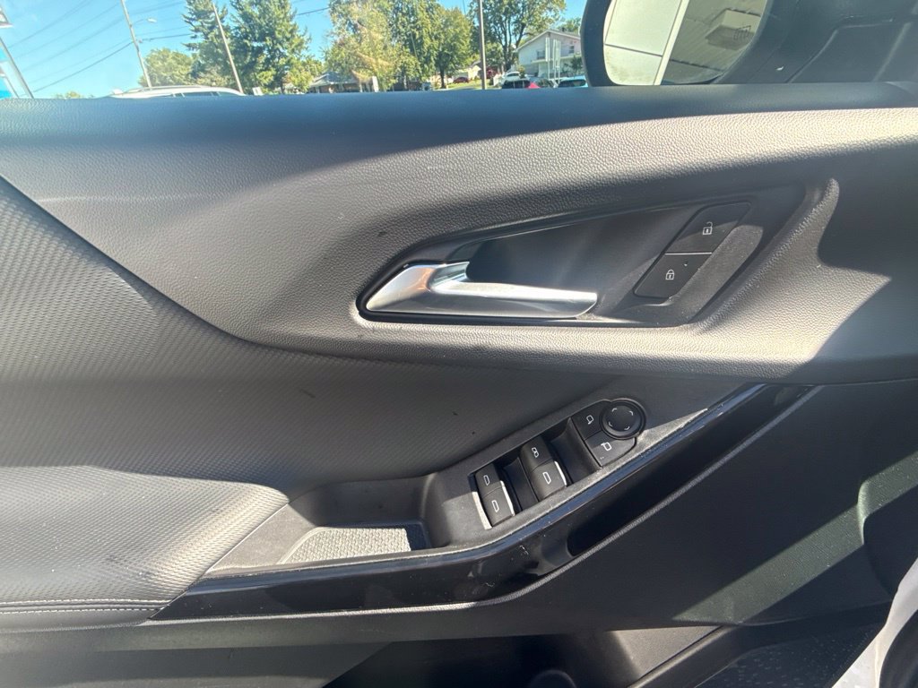 Used 2026 Chevrolet Equinox LT FWD image 18