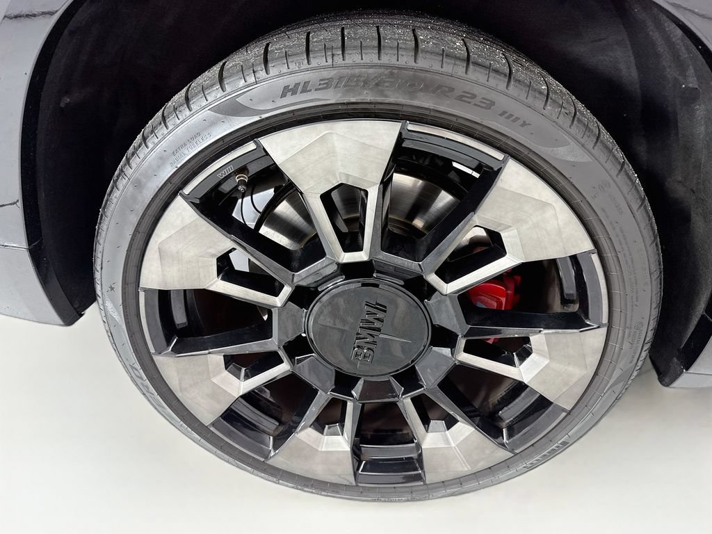 Used 2023 BMW XM AWD/4WD image 32