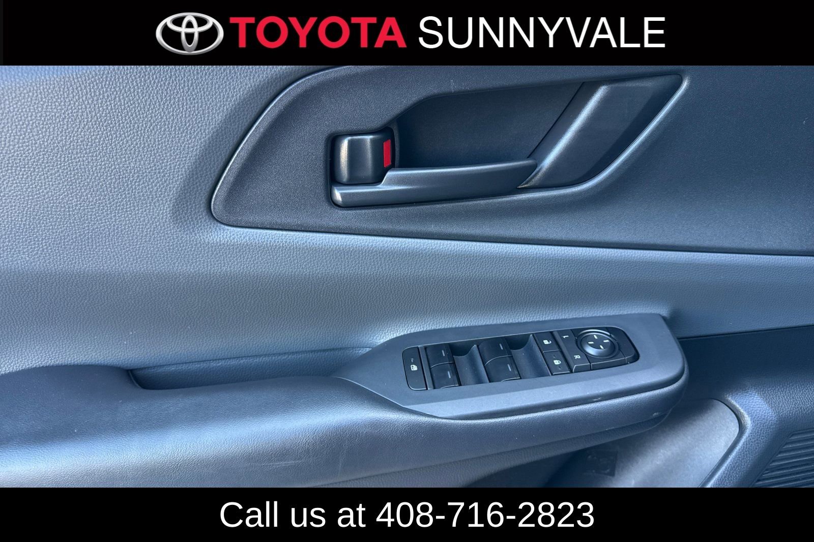 Used 2025 Toyota Prius LE image 15