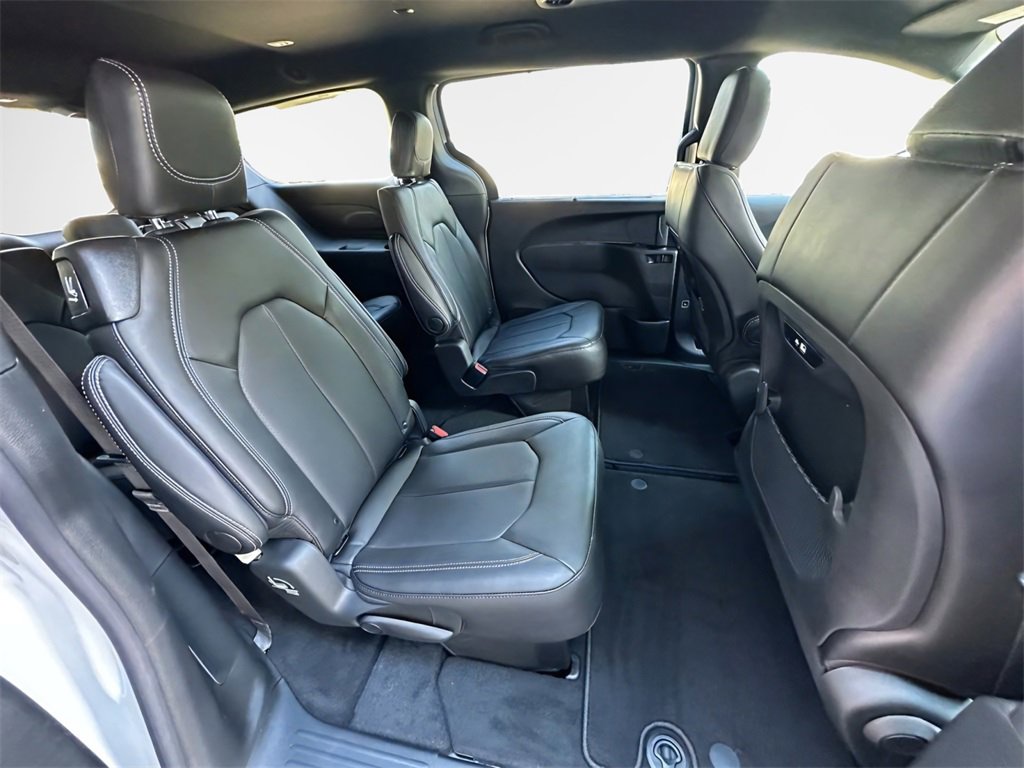 New 2026 Chrysler Pacifica Select image 28