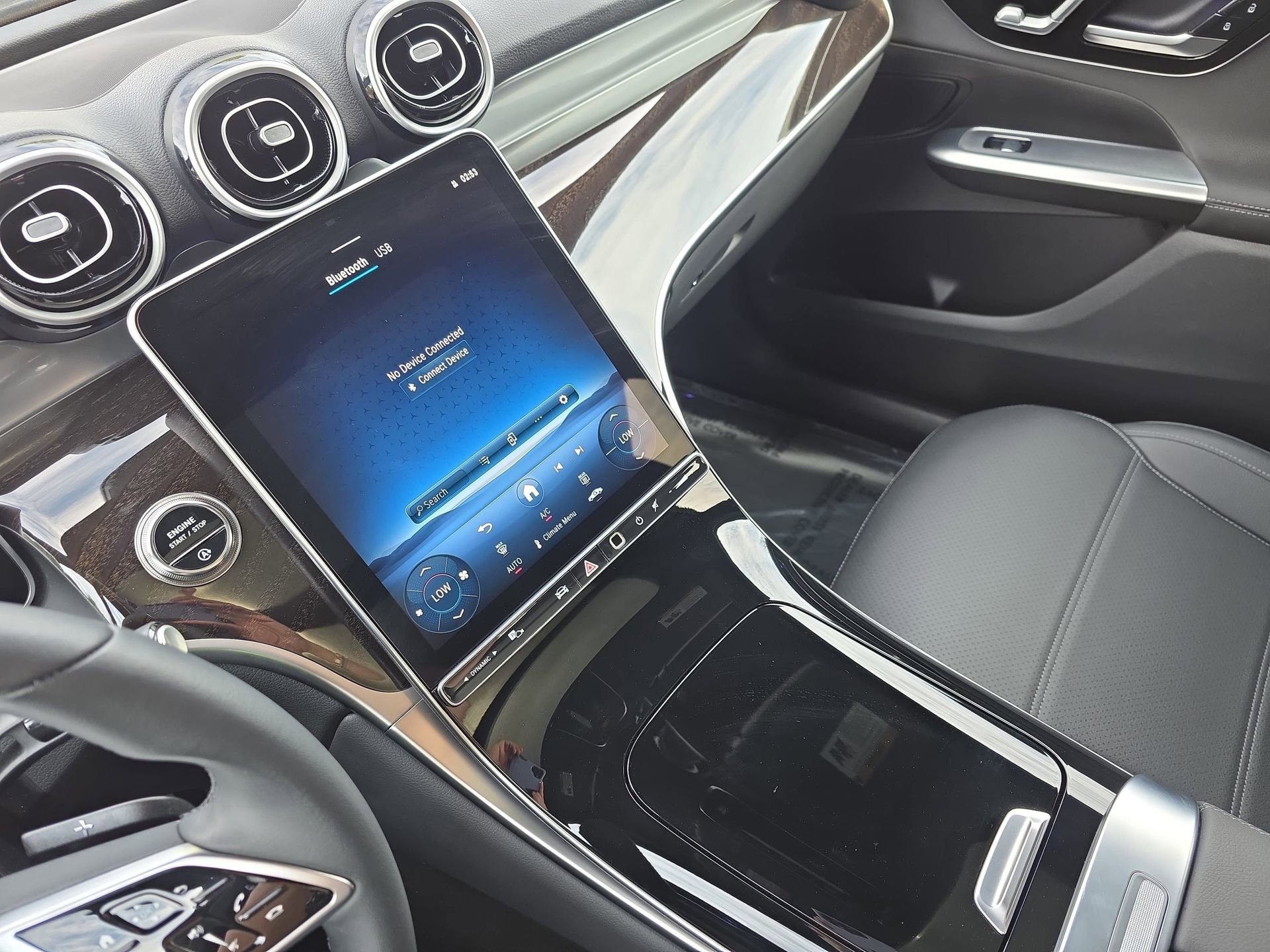 Certified 2025 Mercedes-Benz GLC 300 4MATIC image 25