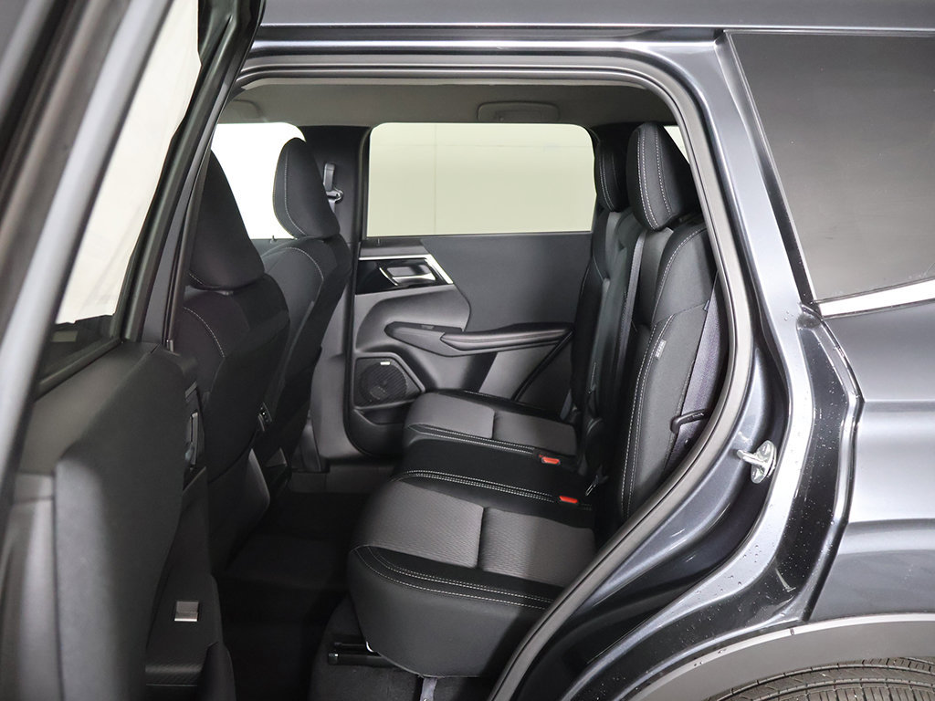 New 2026 Mitsubishi Outlander ES AWD/4WD image 30