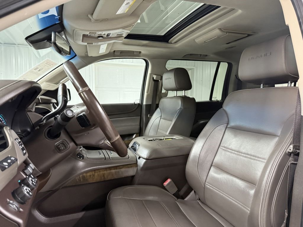 Used 2018 GMC Yukon XL Denali w/ Denali Ultimate Package image 9