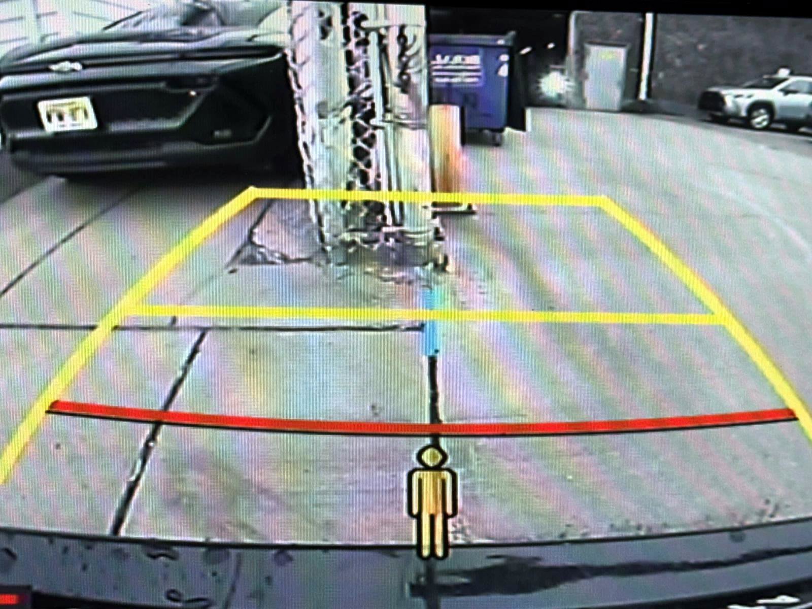 Used 2022 Toyota Camry XLE w/ Navigation Upgrade Package image 26