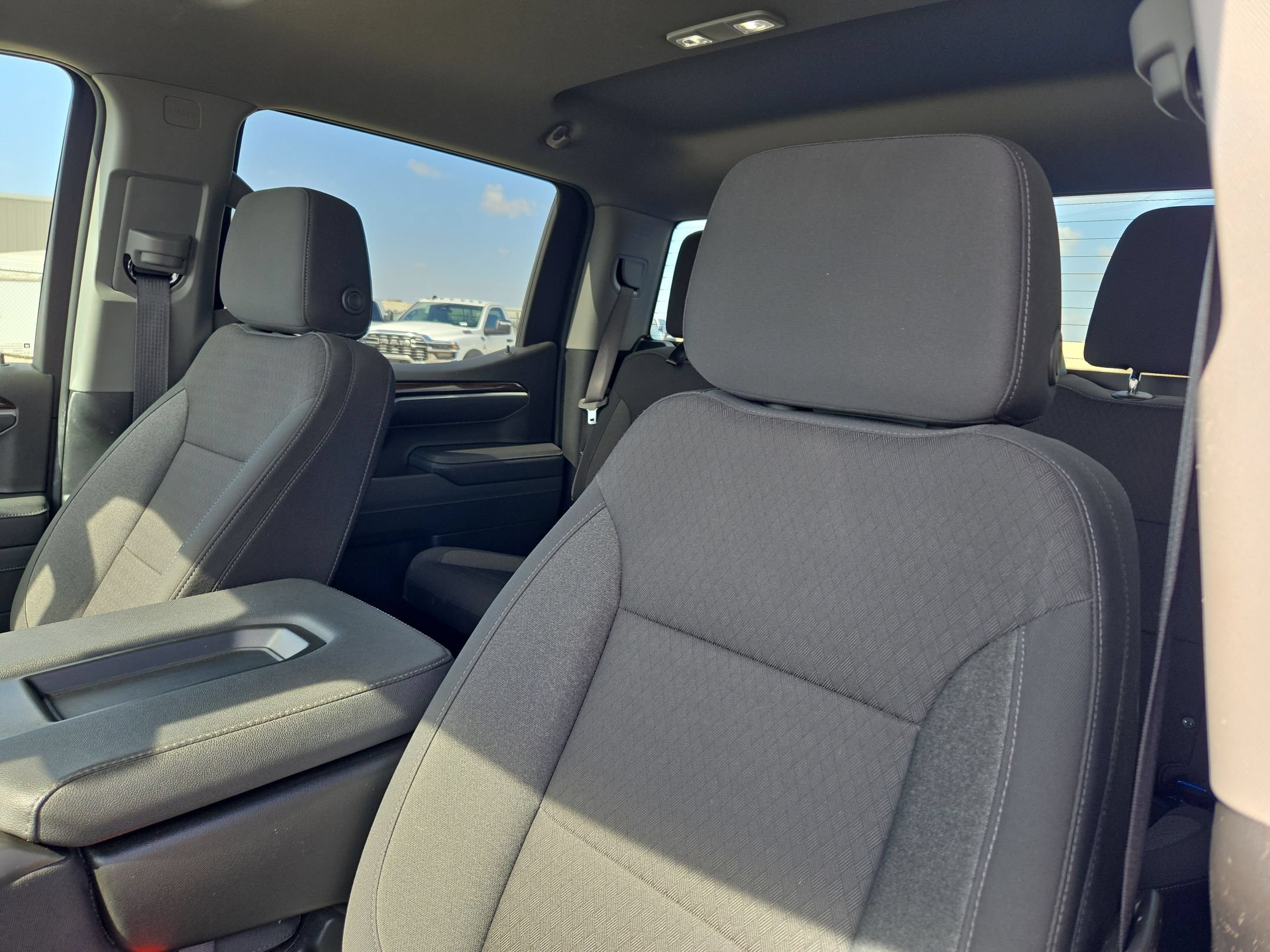 Used 2025 Chevrolet Silverado 1500 LT AWD/4WD image 9