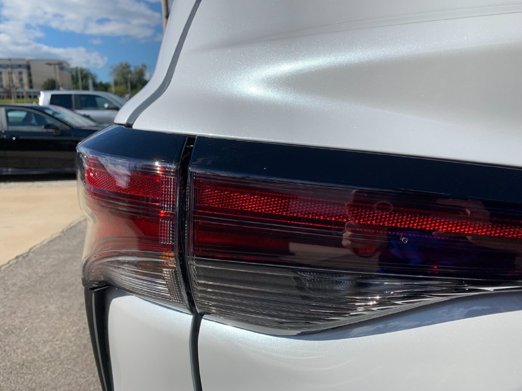 New 2026 Toyota Sienna XLE AWD/4WD image 33