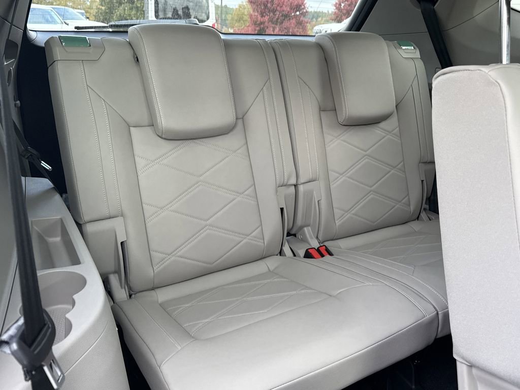 New 2026 Volkswagen Atlas SE image 18