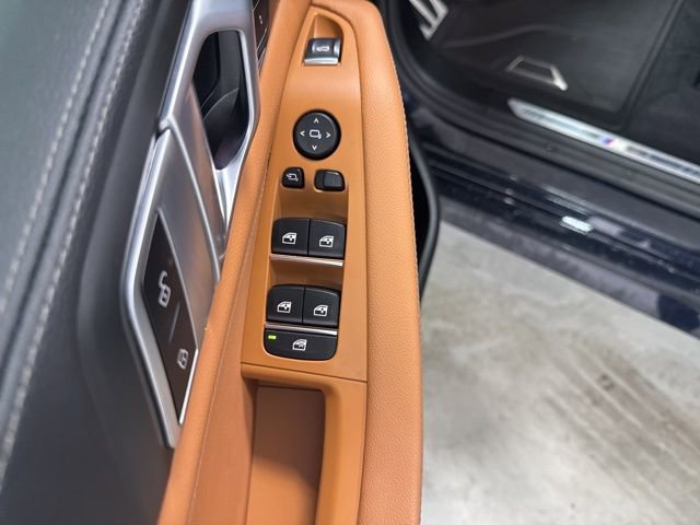 Used 2021 BMW X5 sDrive40i w/ M Sport Package image 14