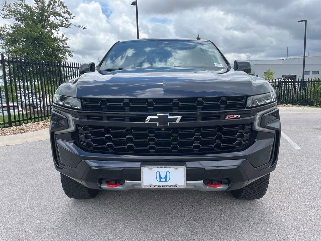 Used 2024 Chevrolet Tahoe Z71 w/ Luxury Package AWD/4WD image 2