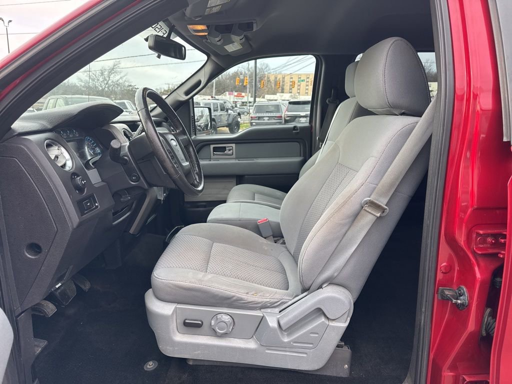 Used 2011 Ford F150 XLT w/ XLT Chrome Pkg image 15