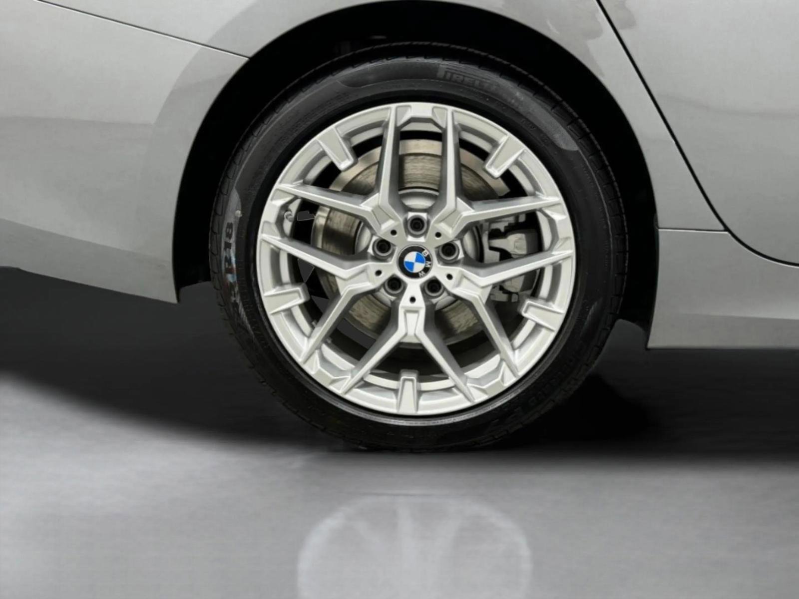 Used 2025 BMW 330i xDrive Sedan w/ Premium Package image 36