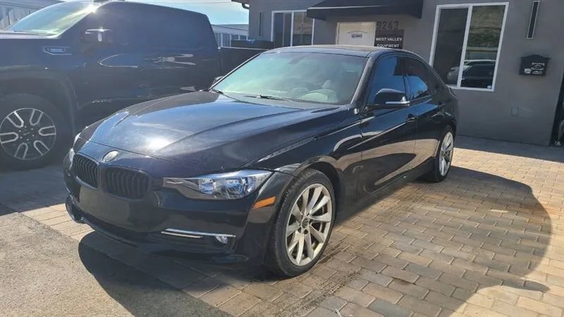 Used 2015 BMW 320i xDrive Sedan AWD/4WD image 2