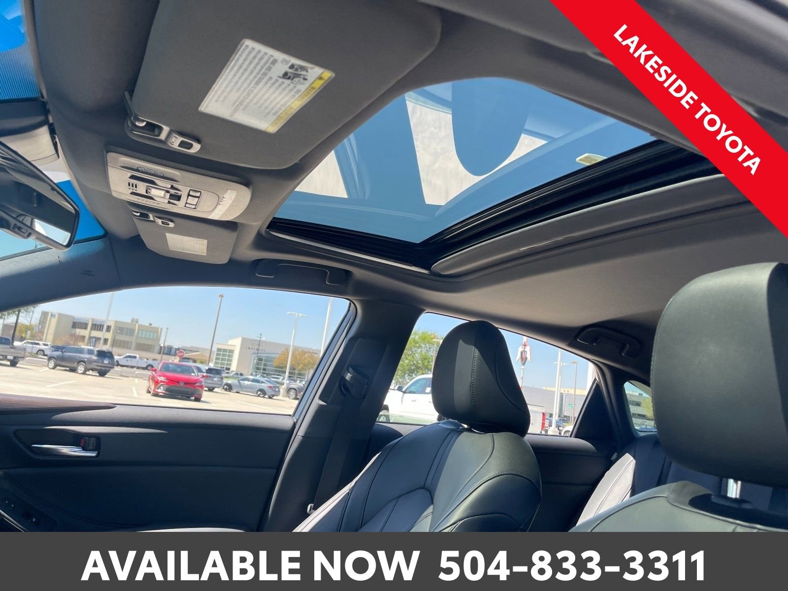 Used 2021 Toyota Avalon XLE w/ Moonroof Package image 32
