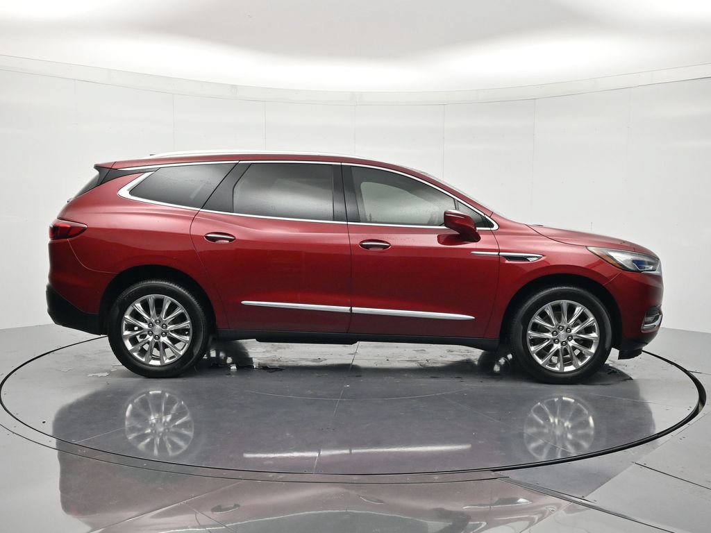 Certified 2018 Buick Enclave Essence FWD image 4