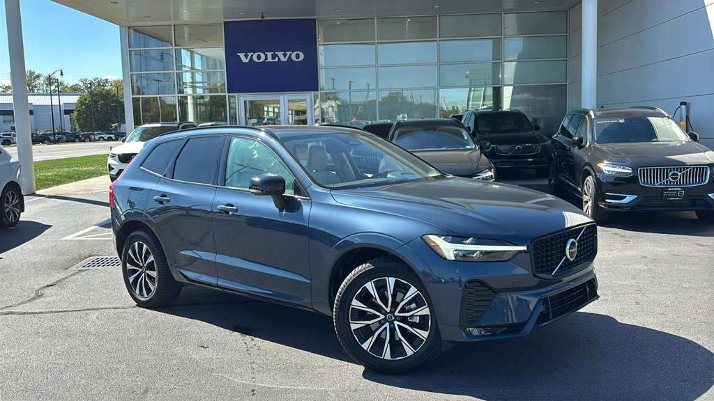Certified 2024 Volvo XC60 B5 Core w/ Climate Package AWD/4WD image 2