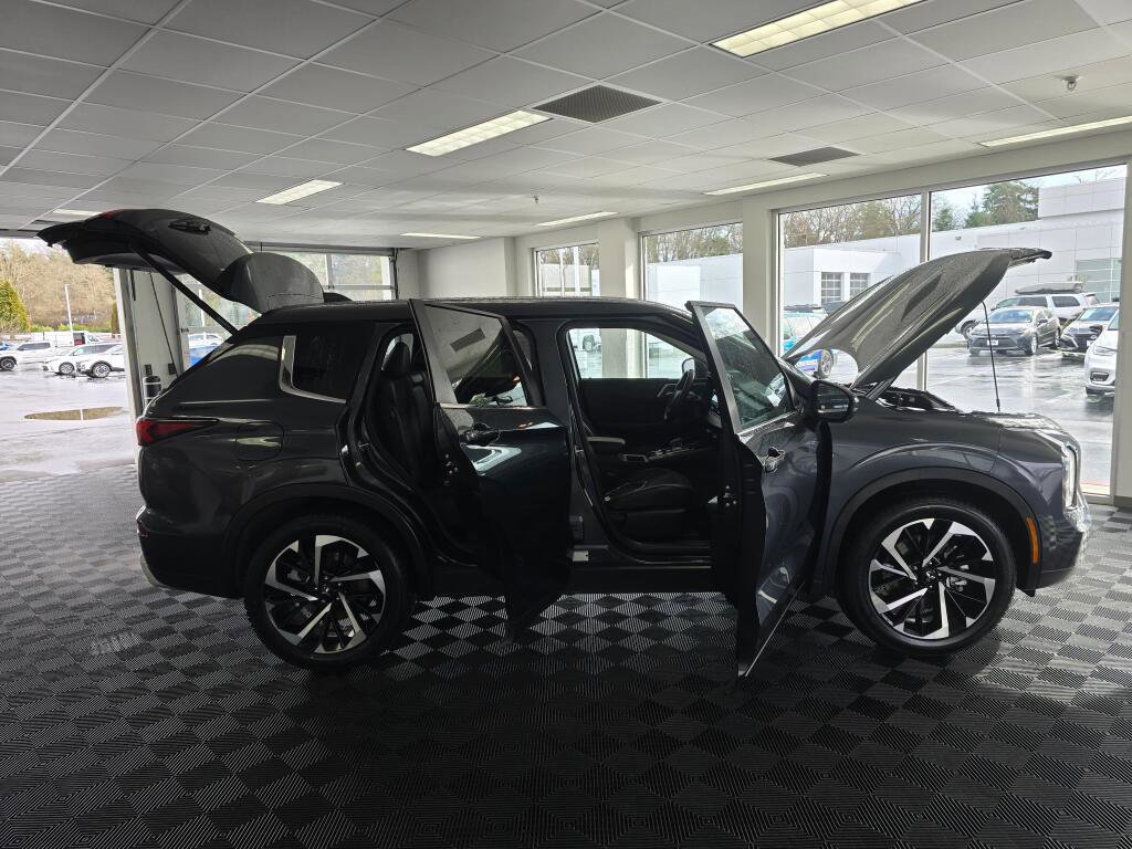 Used 2024 Mitsubishi Outlander SE image 19
