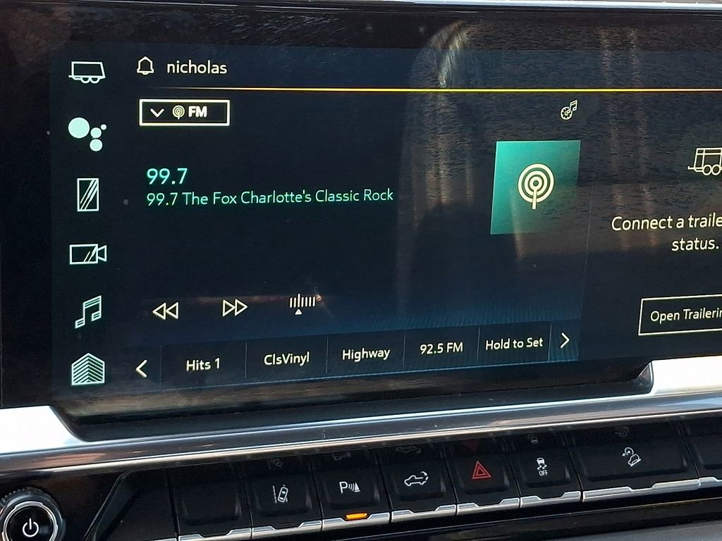 Used 2024 Chevrolet Silverado 2500 High Country w/ High Country Premium Package image 17