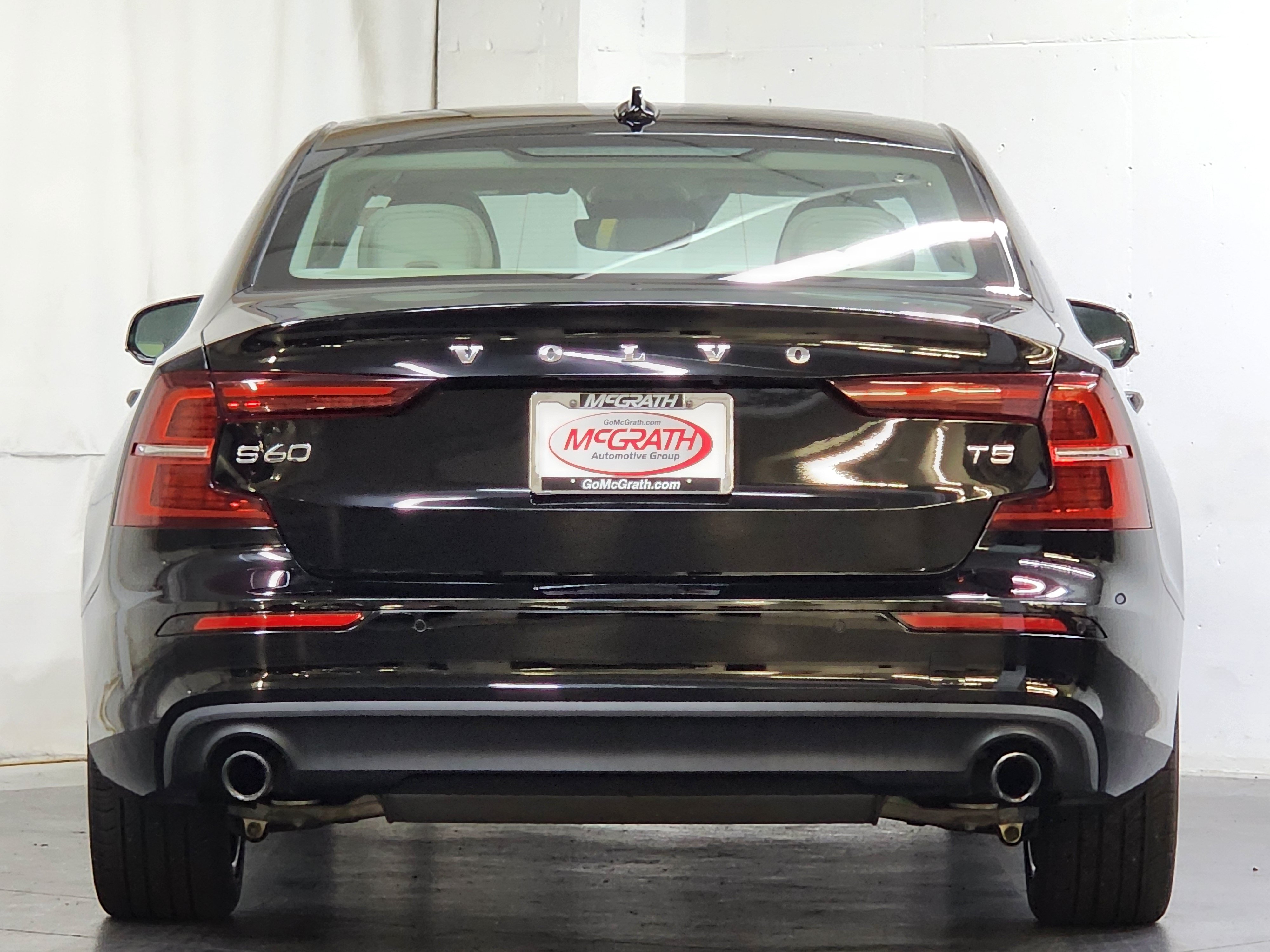 Used 2020 Volvo S60 T5 Momentum w/ Protection Package FWD image 6