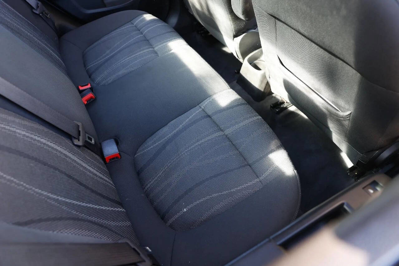 Used 2017 Chevrolet Sonic LT image 35