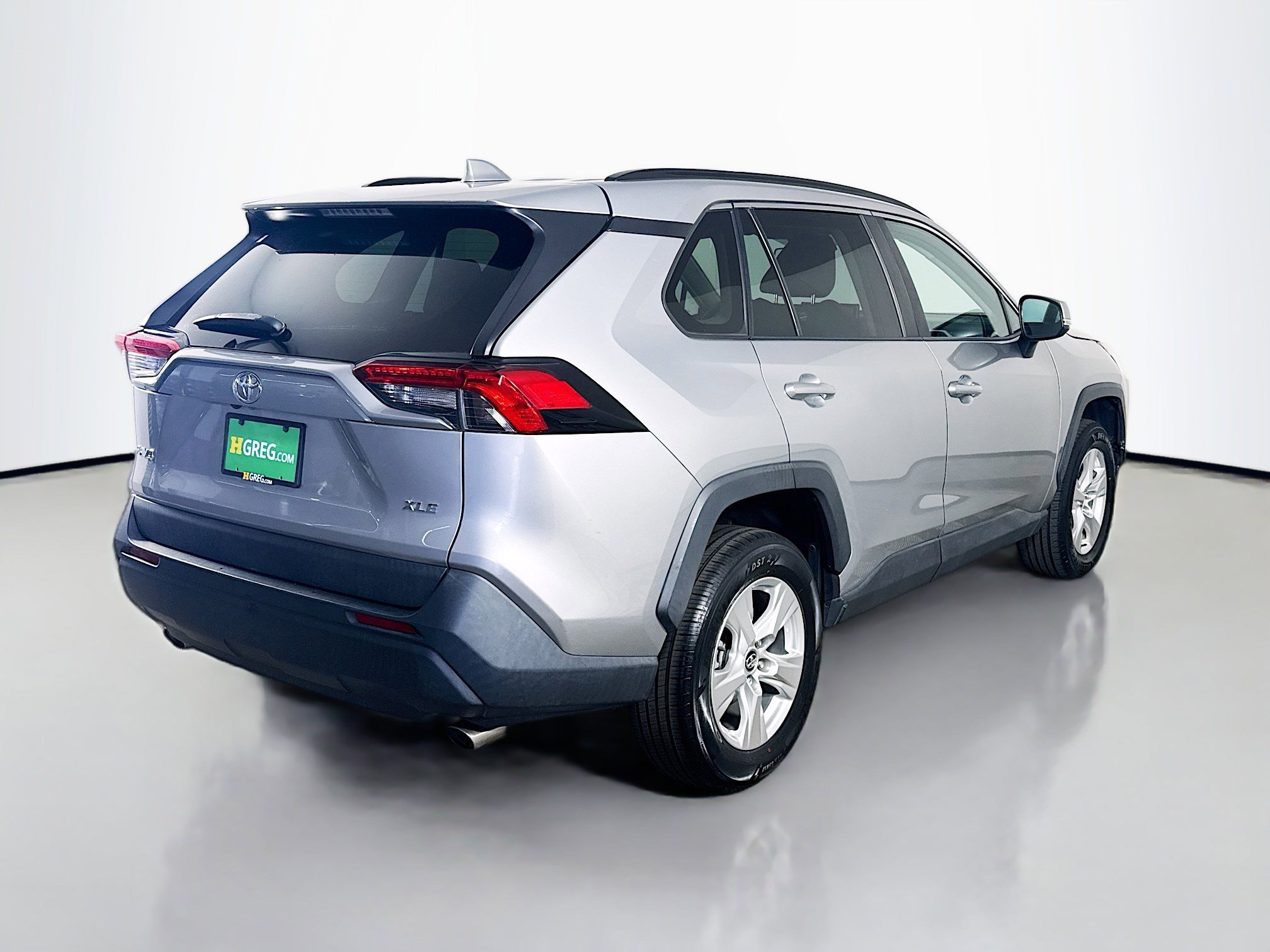 Used 2020 Toyota RAV4 XLE image 10