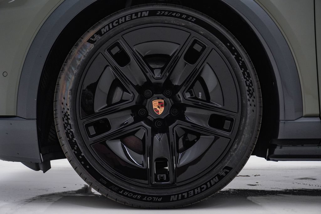 New 2026 Porsche Cayenne S AWD/4WD image 13