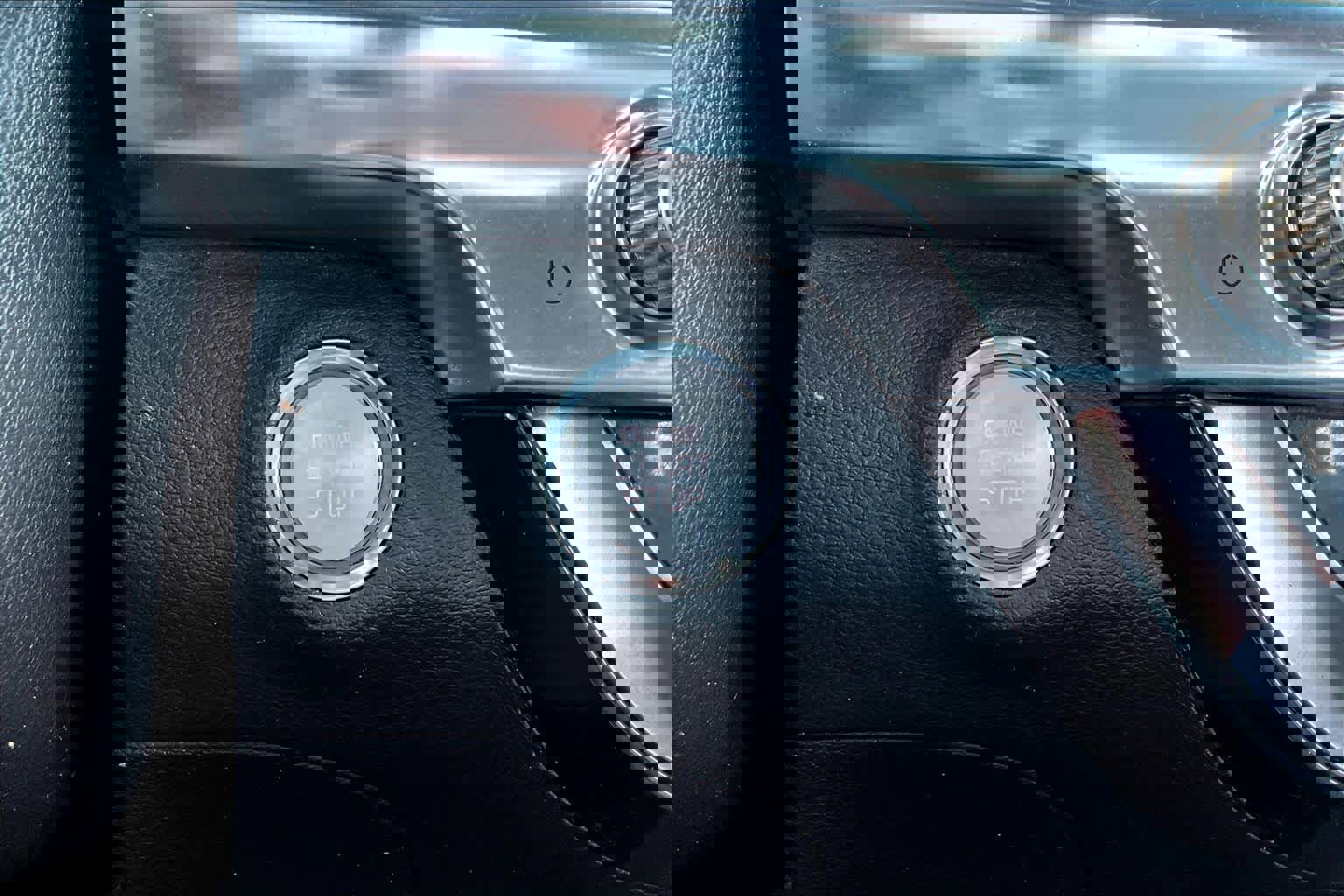 Used 2022 Kia Telluride LX image 30