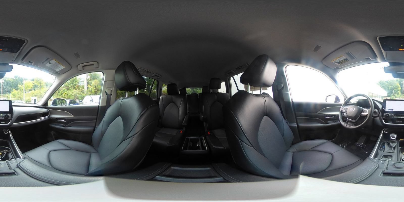 Used 2025 Toyota Grand Highlander FWD image 44