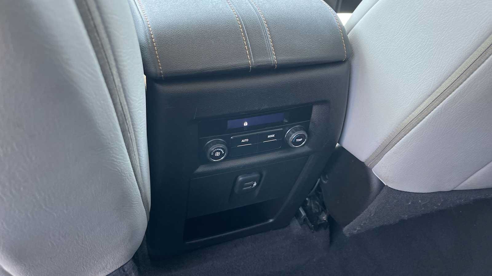 Used 2019 Chevrolet Traverse LS FWD image 37