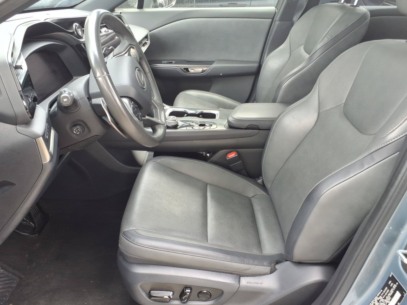 Used 2024 Lexus RZ 450e Premium w/ Technology Package AWD/4WD image 3