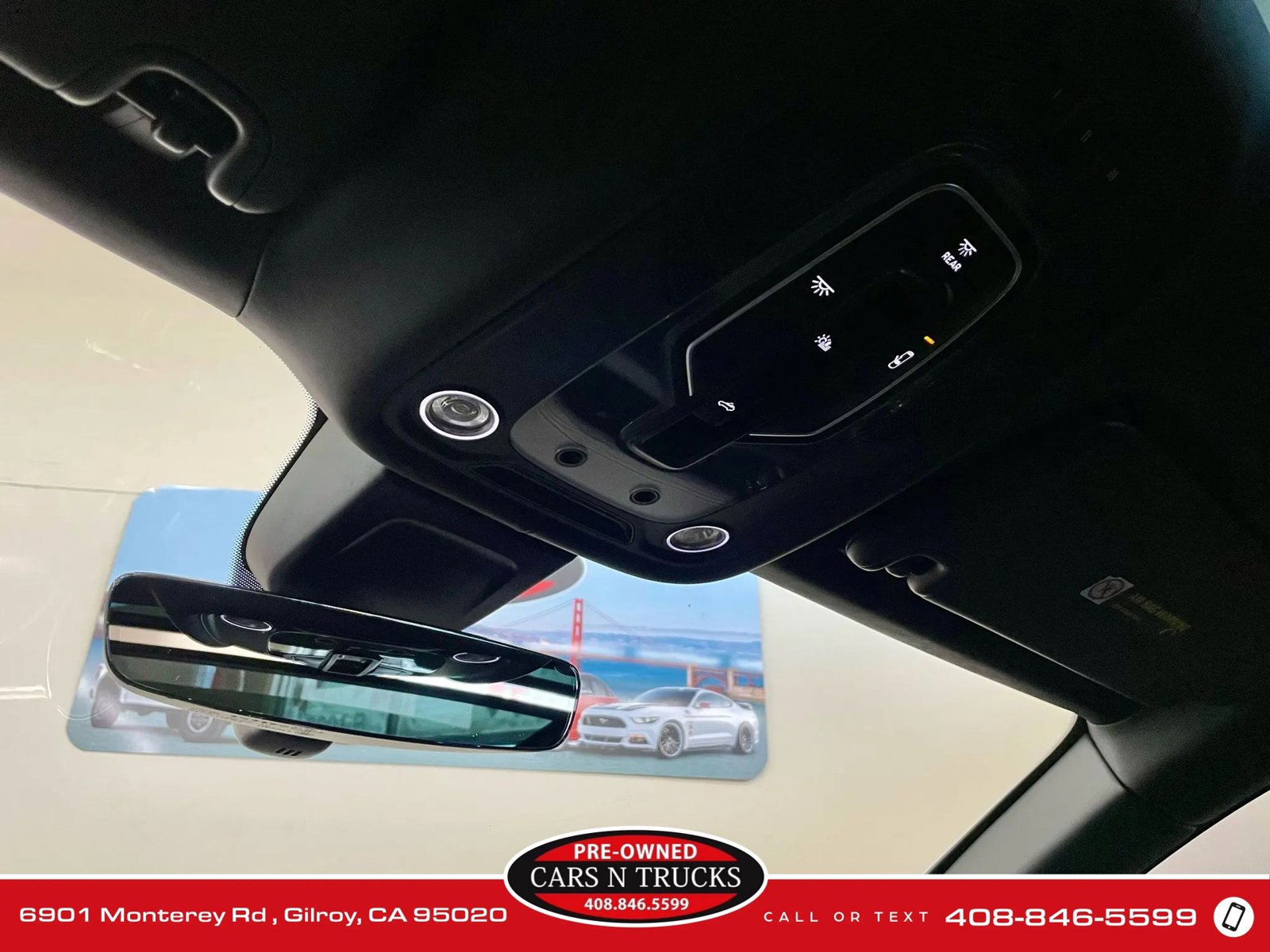 Used 2017 Bentley Bentayga image 29
