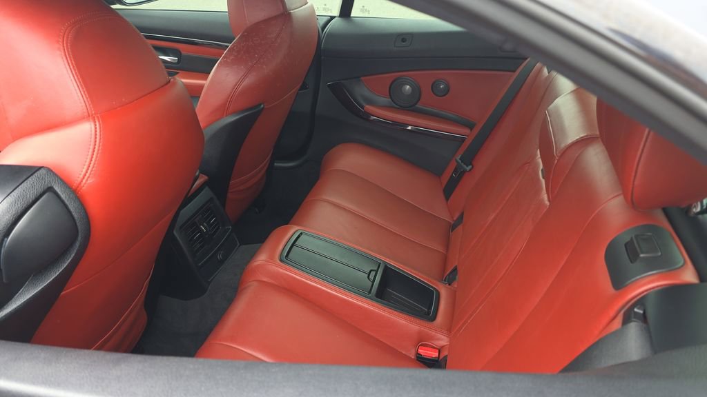 Used 2015 BMW M4 Convertible RWD image 23