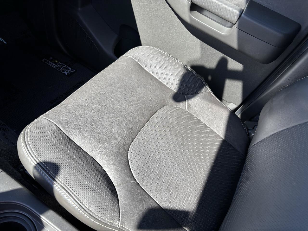 Used 2014 Nissan Xterra PRO-4X w/ Pro-4x Leather Package AWD/4WD image 27