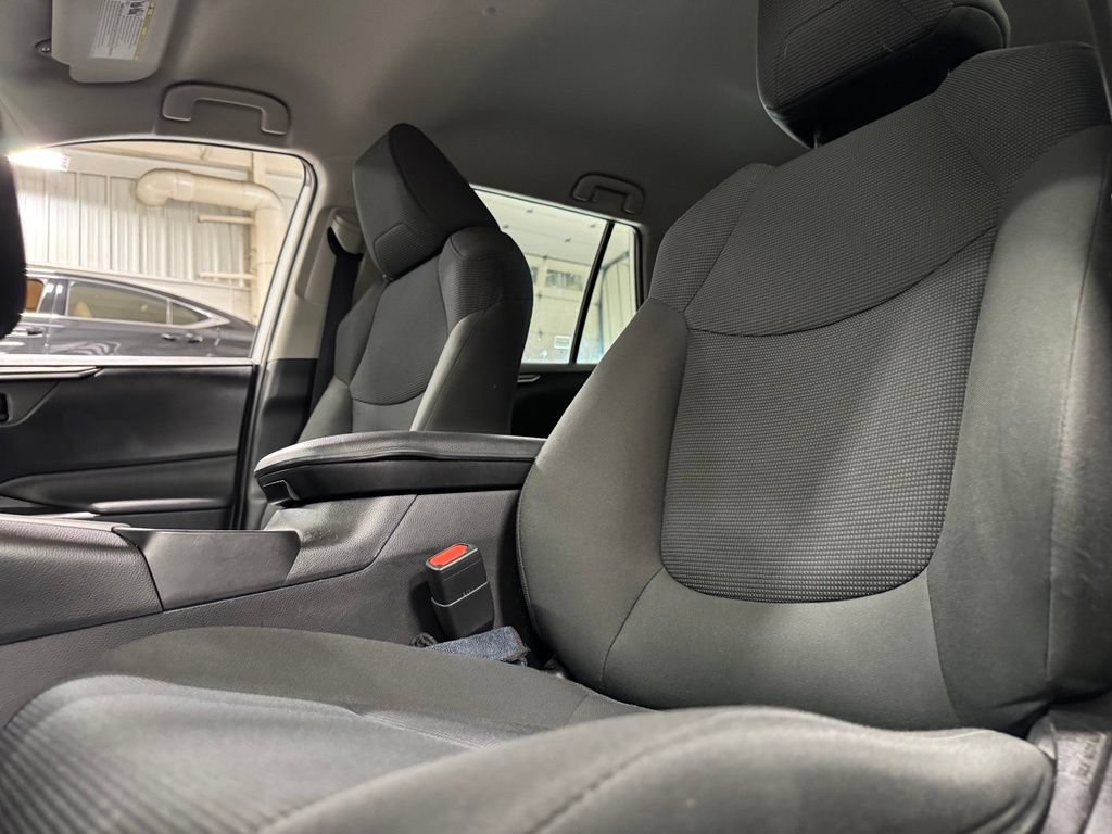 Used 2020 Toyota RAV4 LE w/ All Weather Liner Package AWD/4WD image 5