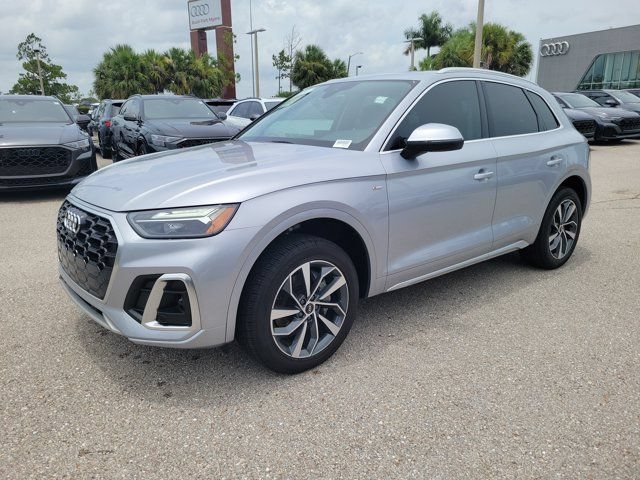 Used 2023 Audi Q5 2.0T Premium Plus w/ Premium Plus Package AWD/4WD image 4