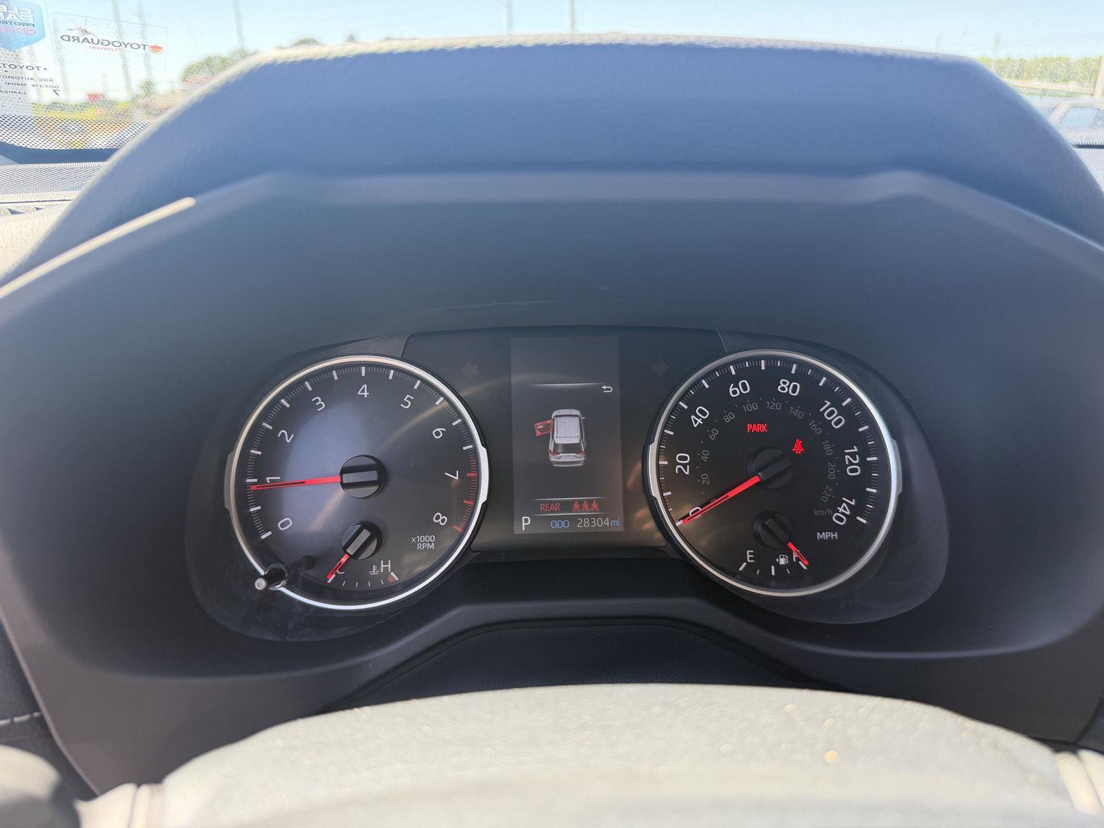 Used 2022 Toyota RAV4 LE FWD image 25