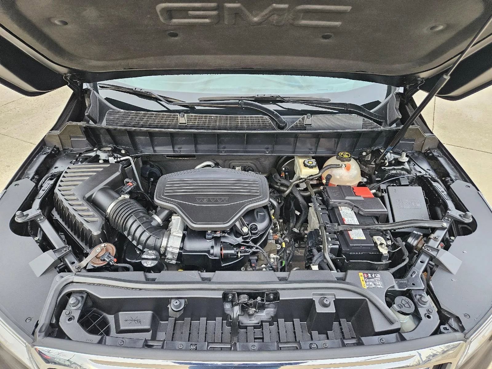 Used 2017 GMC Acadia Denali w/ Technology Package image 10