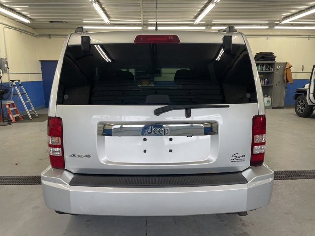 Used 2012 Jeep Liberty Sport image 12